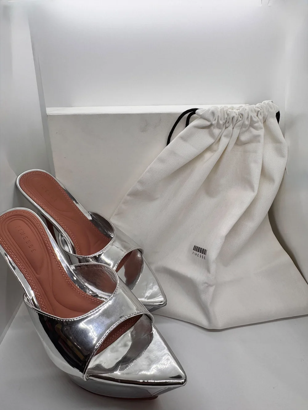 Finesse Clover Clear Perspex Pointed Platform Mules/Size 8/NWB  MSRP $72.00